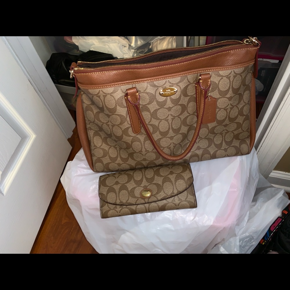 Coach Leather Purse and matching wallet